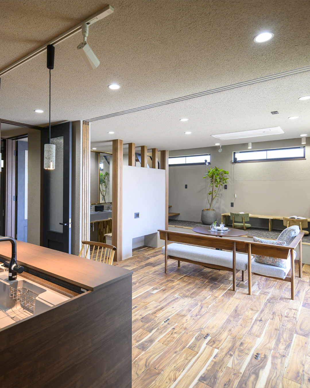 株式会社 創建舎 CREATIVE STUDIO SAW